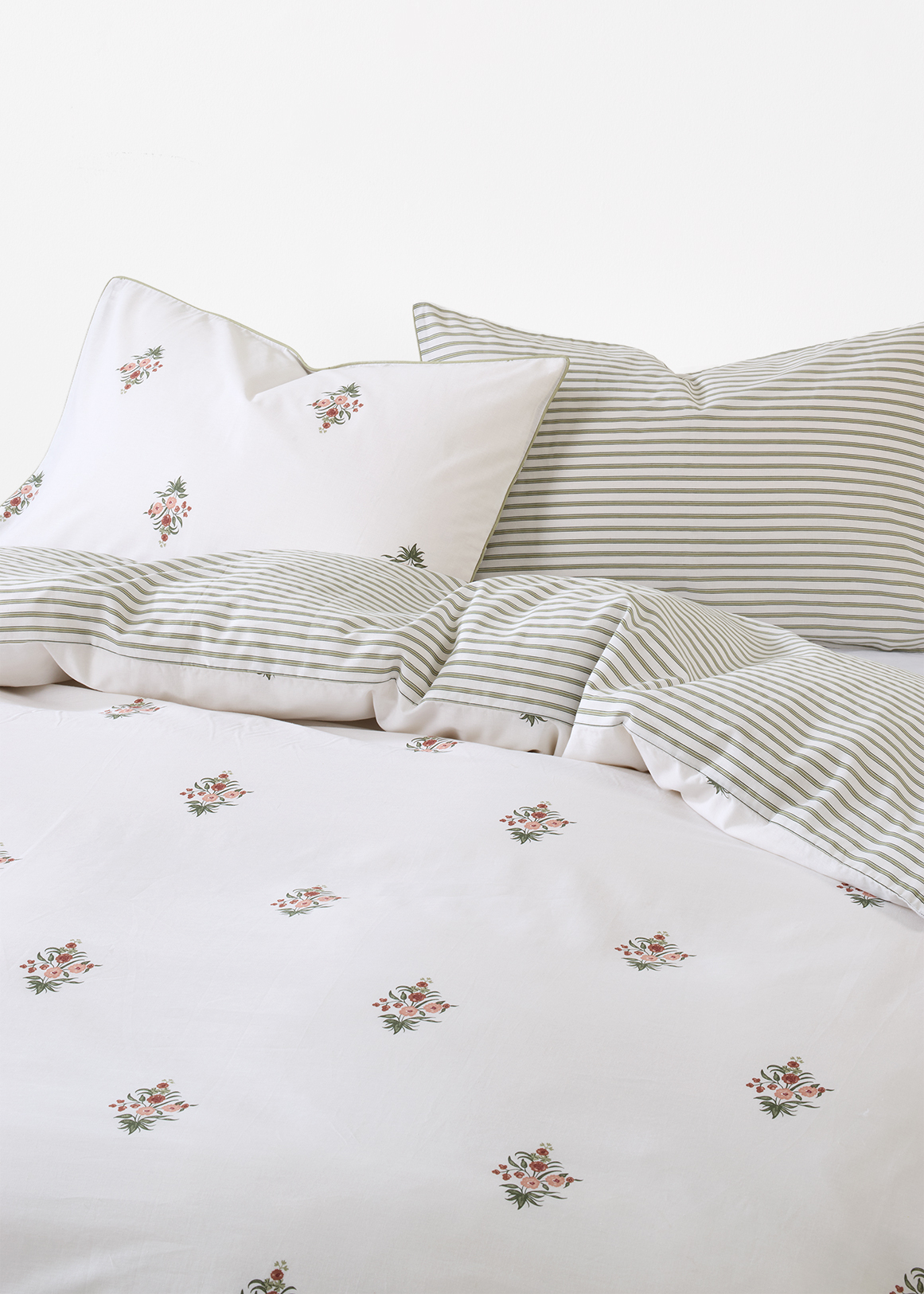 144TC Soft Blooms Cotton Duvet Cover Set