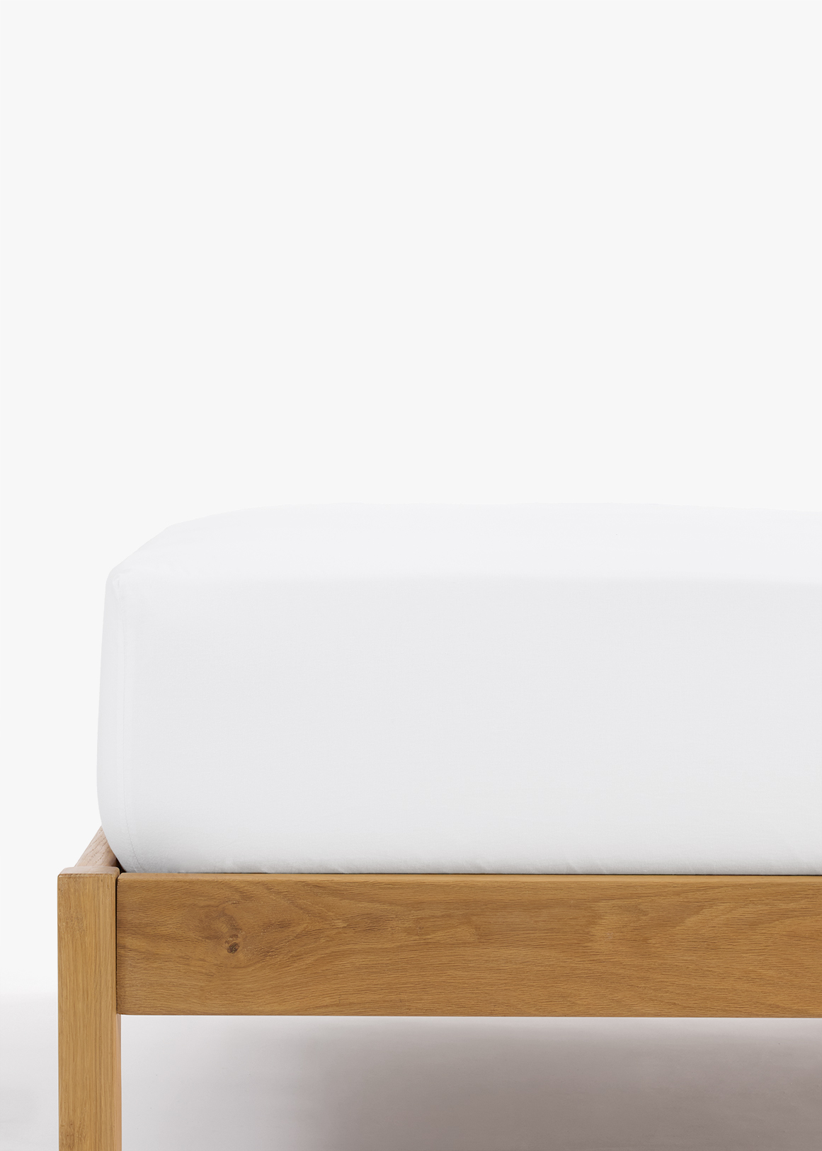 144TC Standard Length & Extra Depth Washed Cotton Fitted Sheet