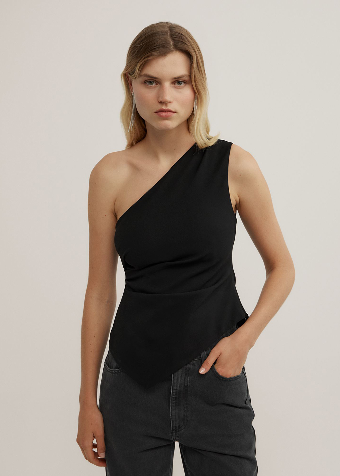 Asymmetric Structured Top