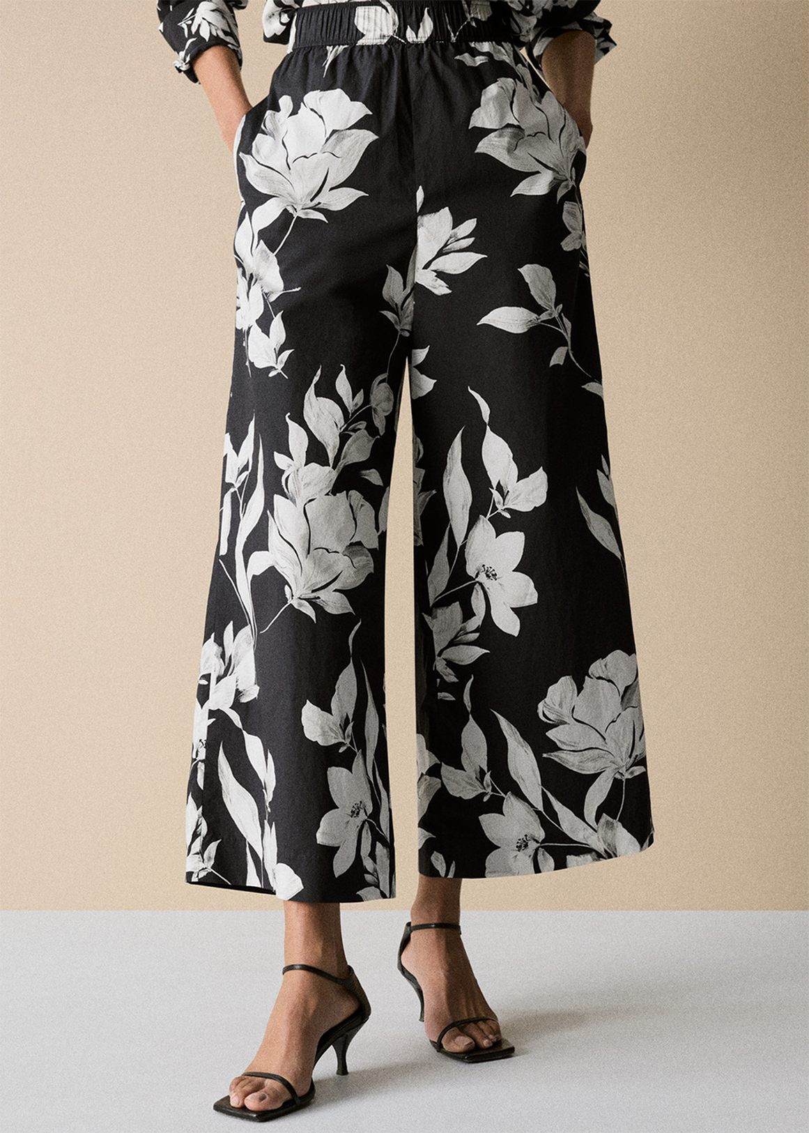 Cotton Contrast Floral Wide Leg Pant | Woolworths.co.za