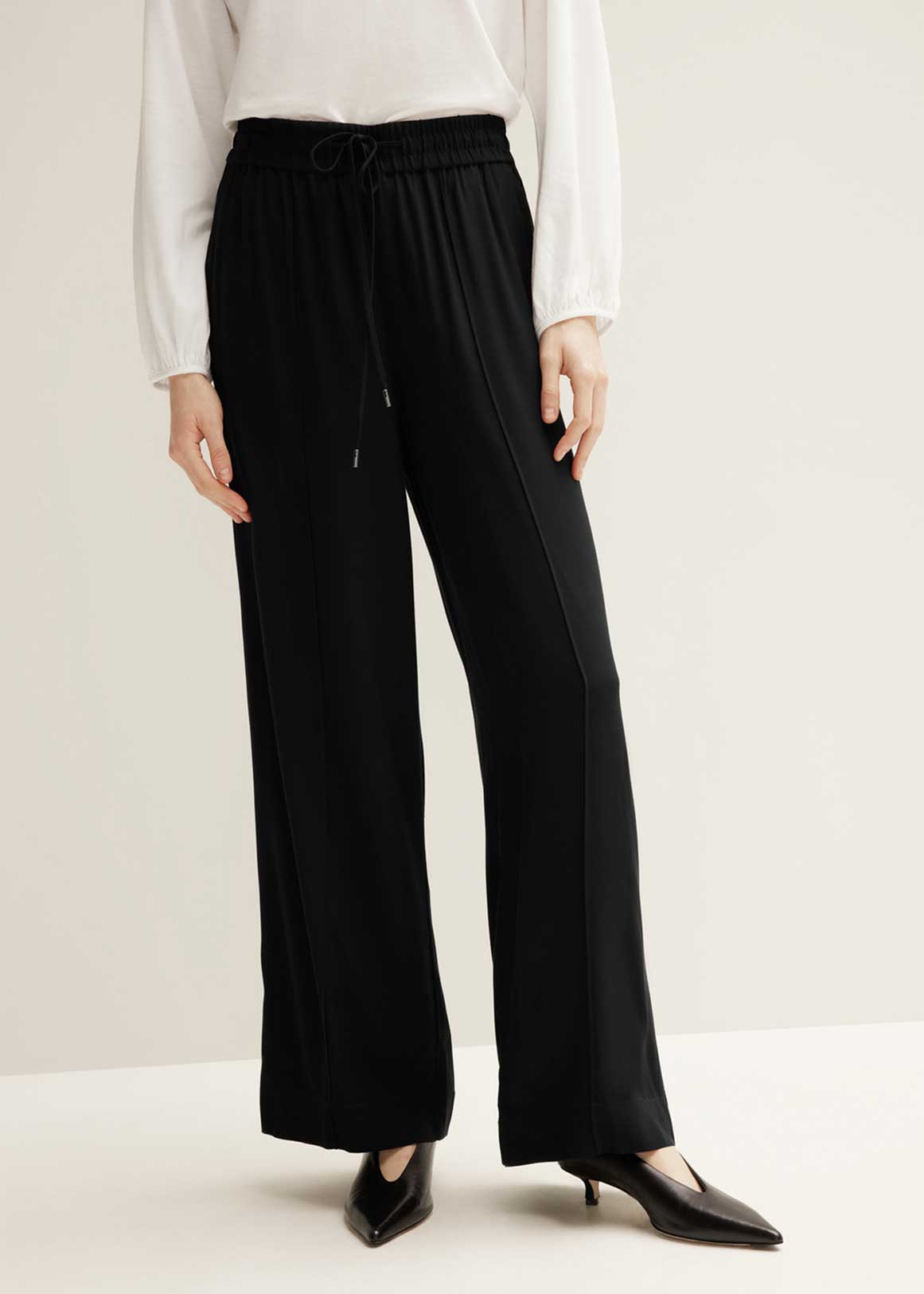 Crepe Pintuck Detail Pull On Pant | Woolworths.co.za