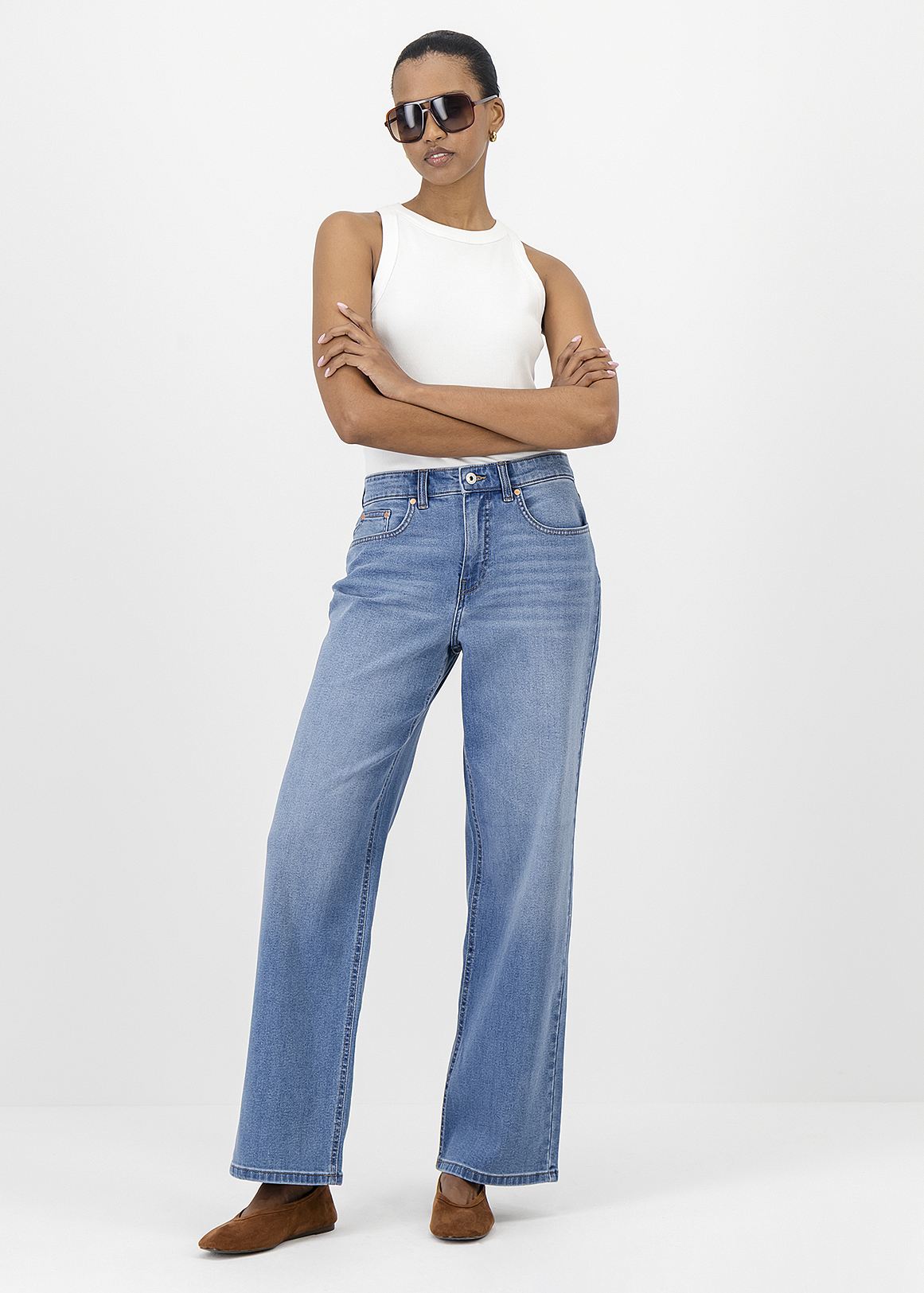 Curvy Ultra High Rise Straight Jeans