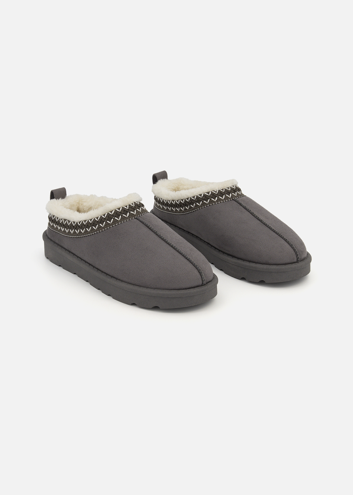 Embroidery Fluffy Slippers