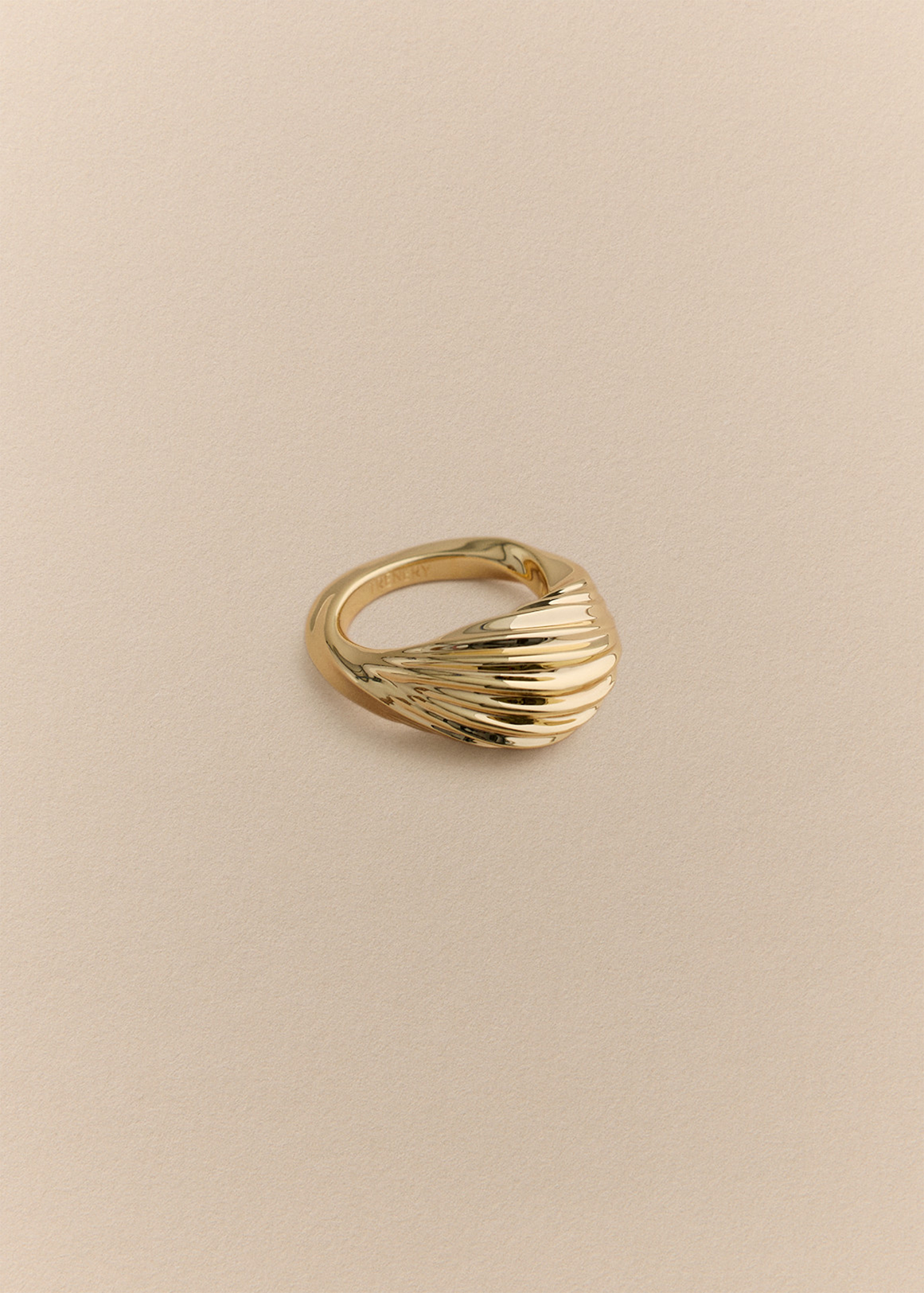 Era Twist Ring