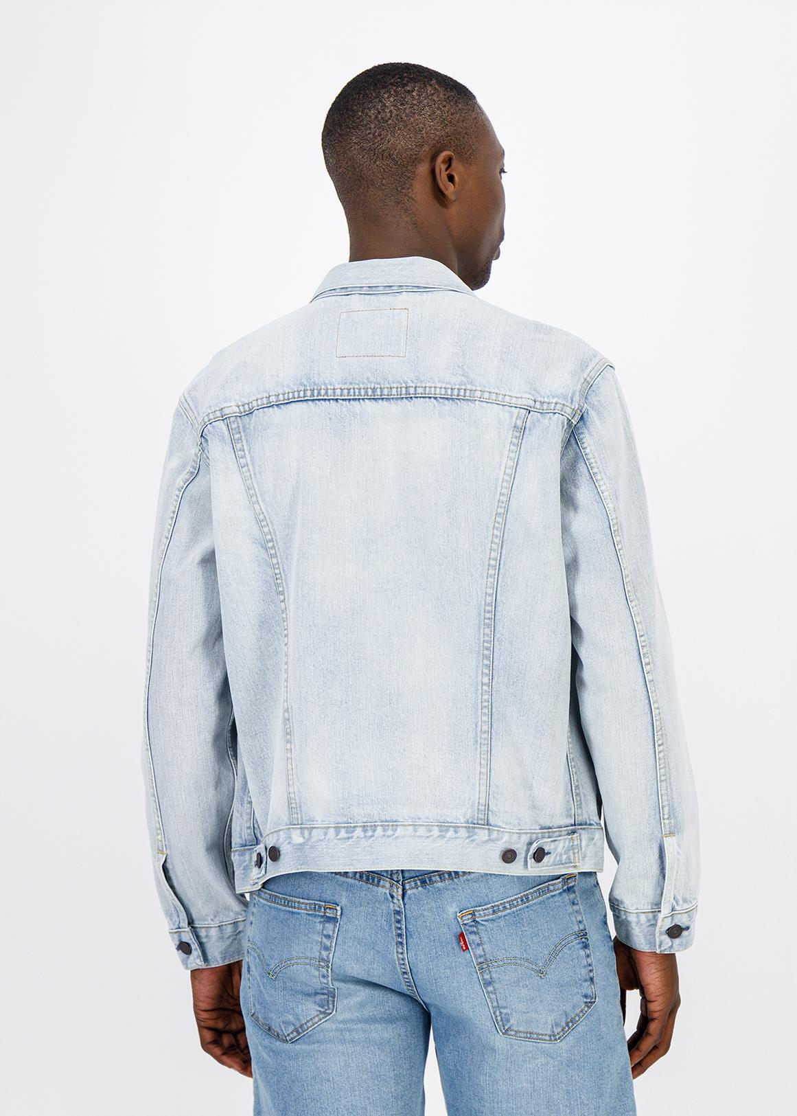 Levi's Trucker Jacket in Light Indigo - Light Wash