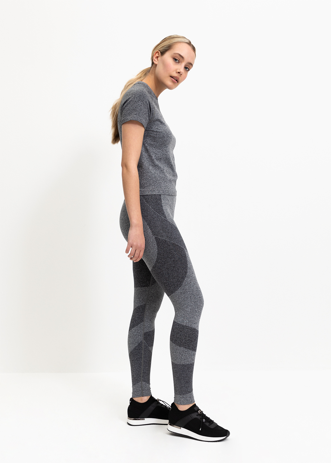 Magic Seamless High Waist Leggings | Woolworths.co.za