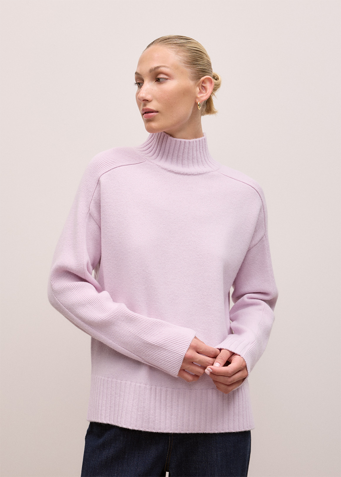 Merino Funnel Neck Pullover
