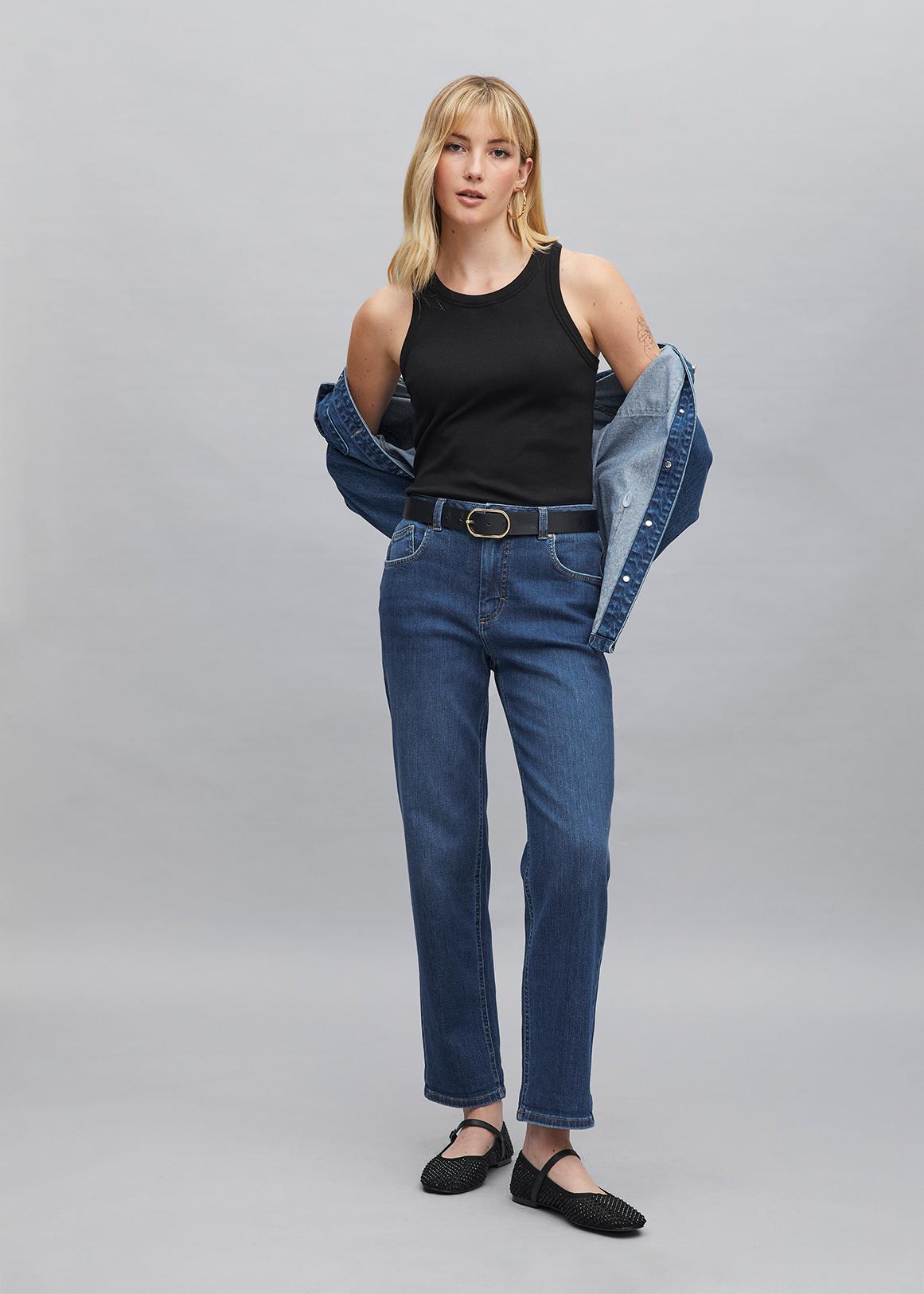 Mid Rise Relaxed Leg Boyfriend Jeans