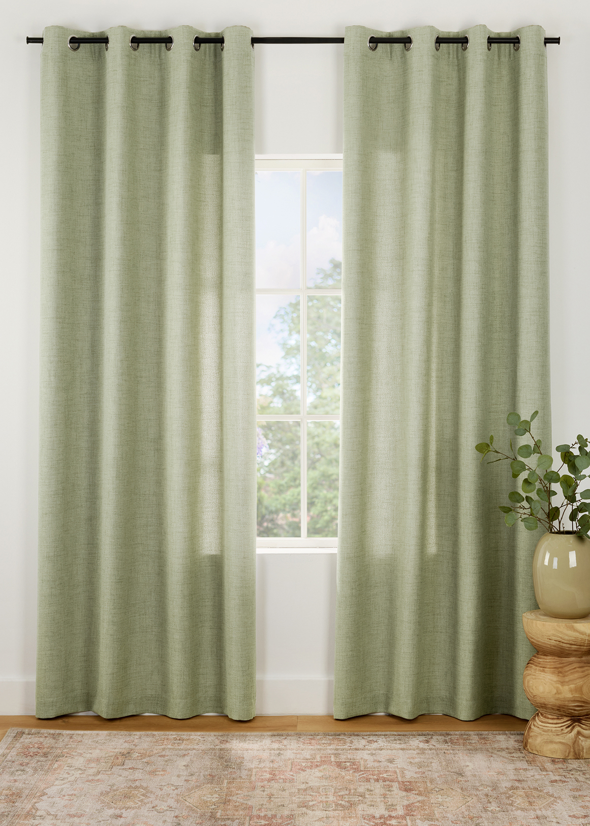 Milan Lined Longer Length Eyelet Curtain 140cm (W) x 250 (L)