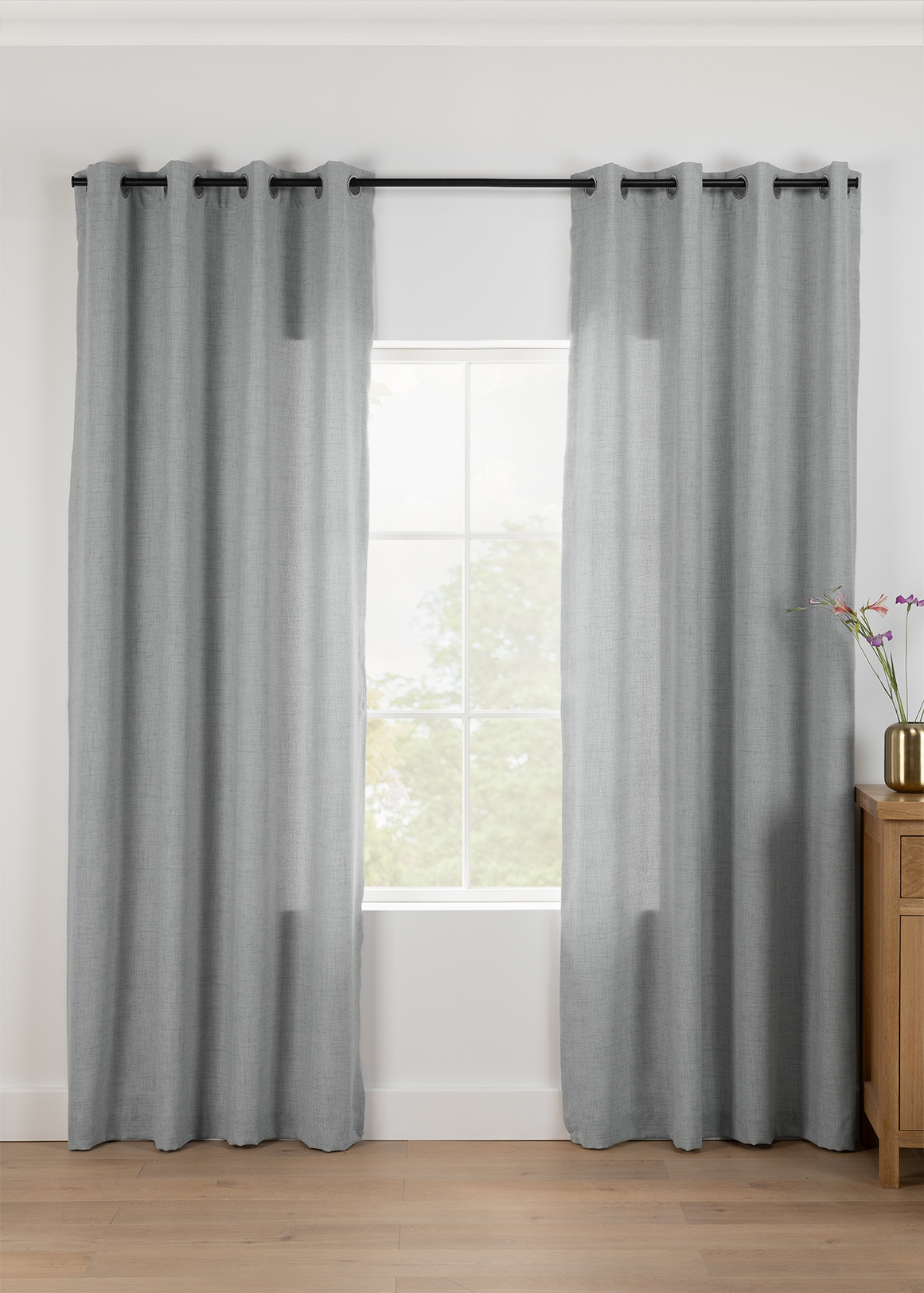 Milan Lined Longer Length Eyelet Curtain 140cm (W) x 250 (L)