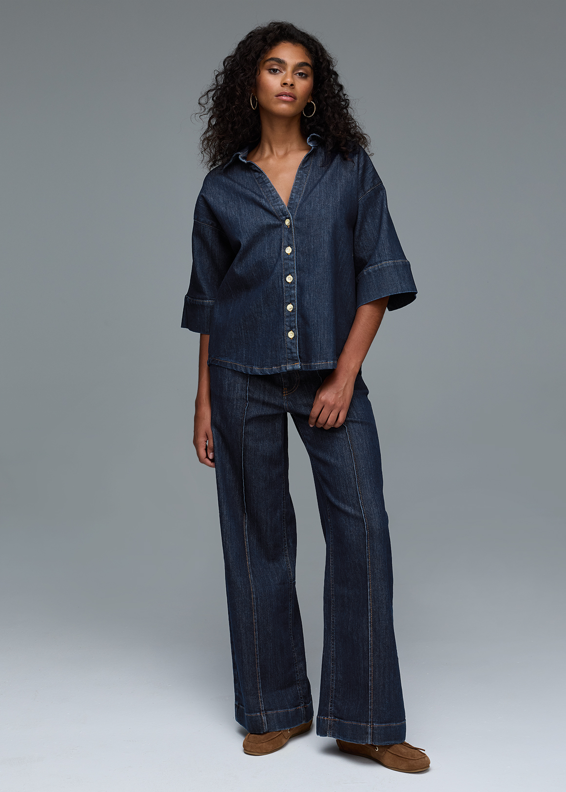 Pleat Detail High Rise Relaxed Fit Wide Leg Jeans