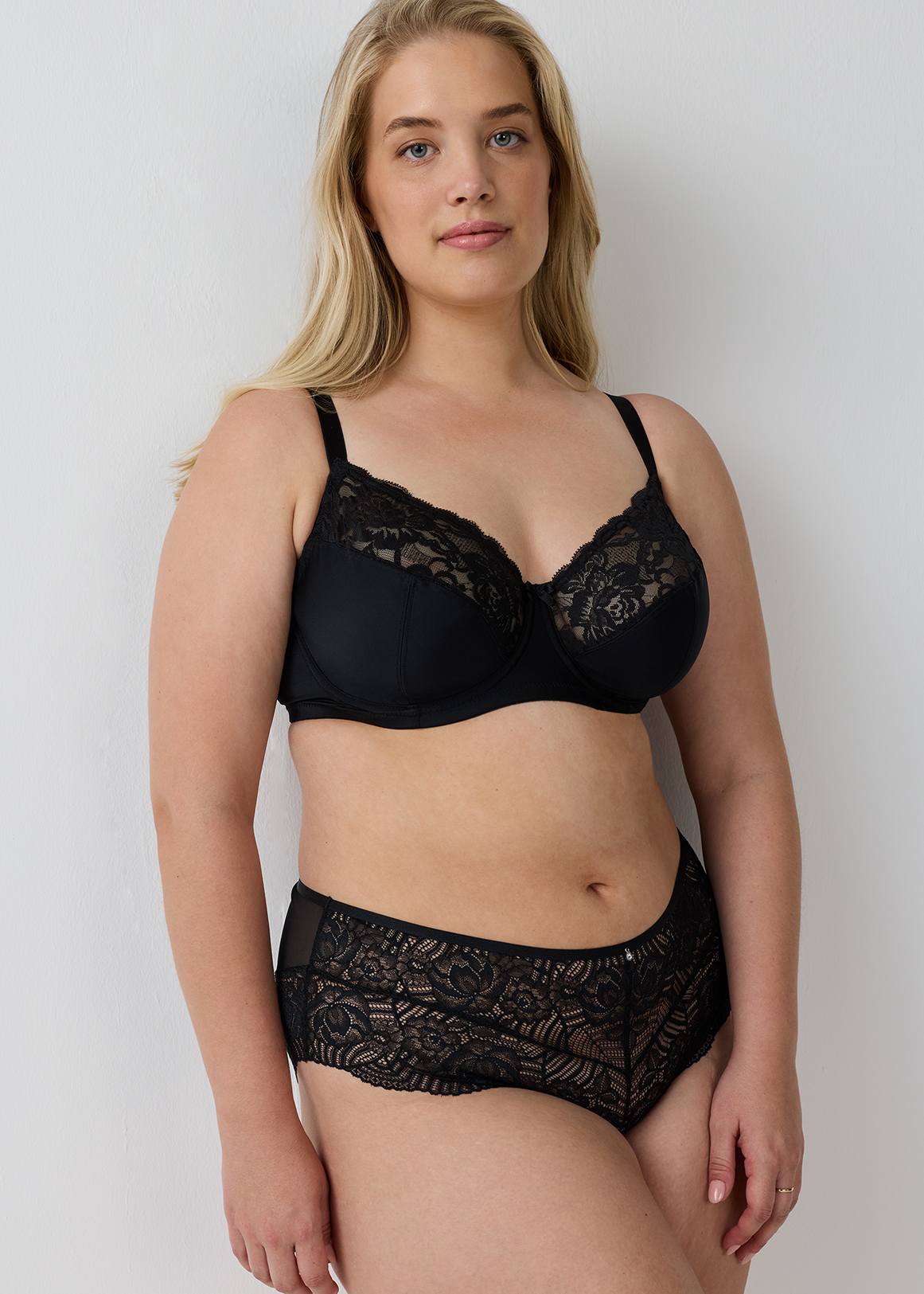 Pretty Lace Non Padded Underwire Total Support Bras 2 Pack B - G