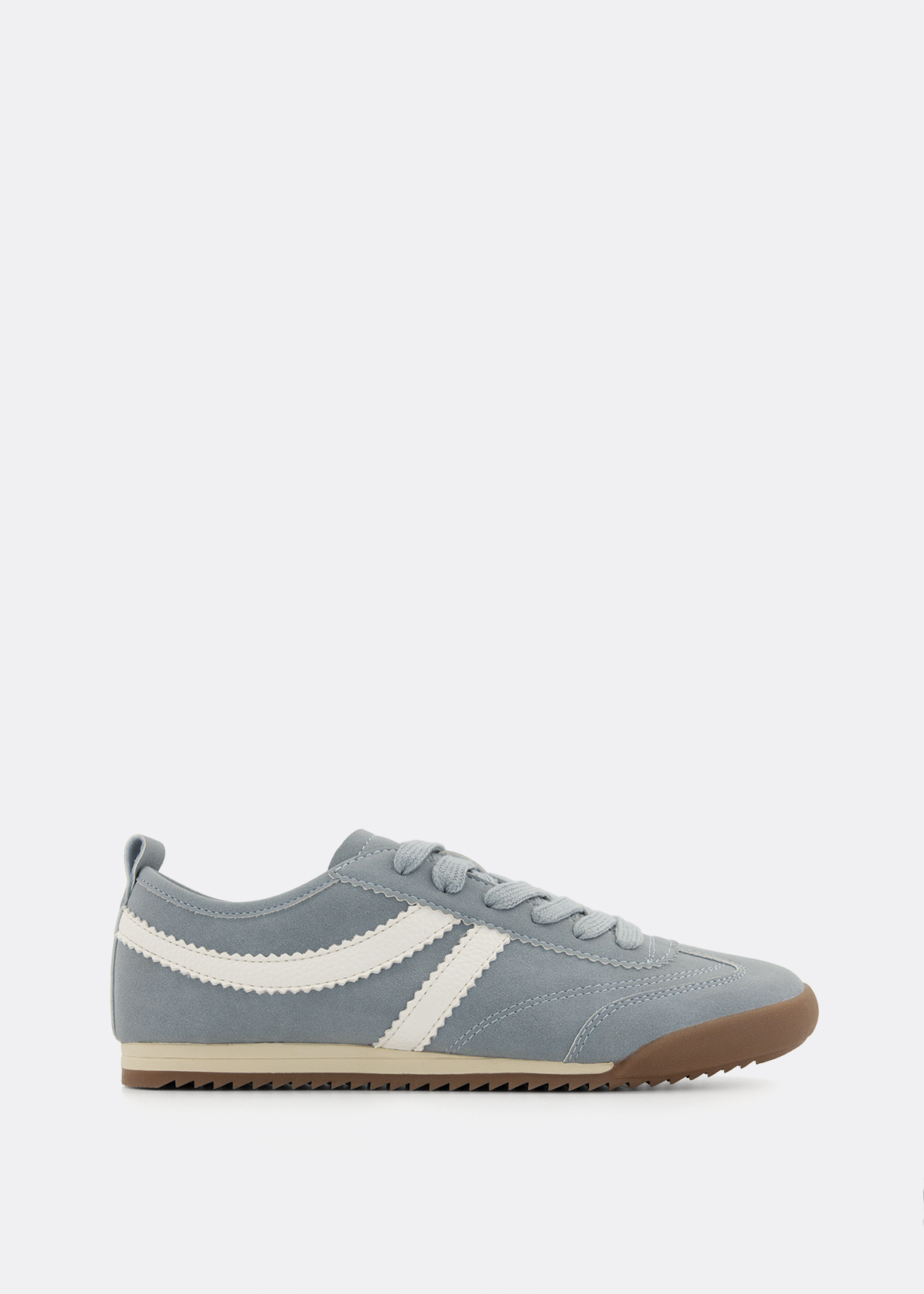 Retro Ultra Low Top Sneakers