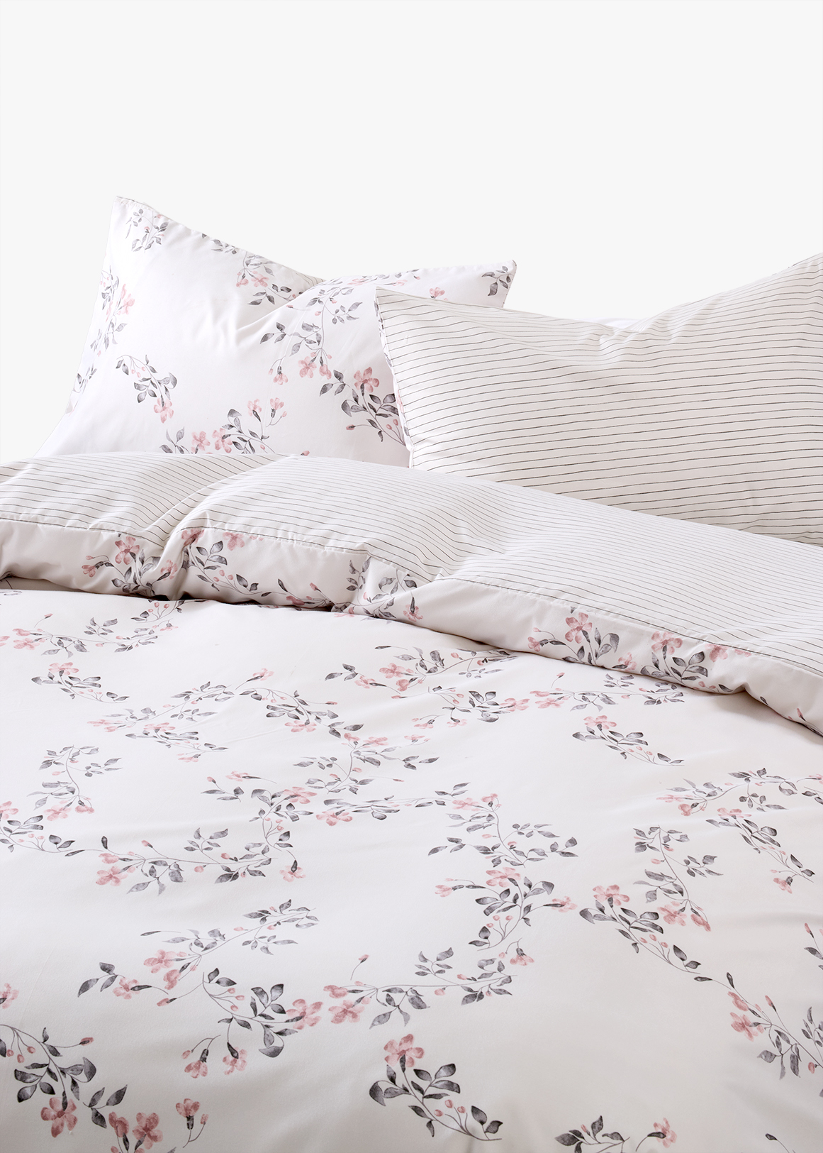Syrah Blooms Microfibre Duvet Cover Set