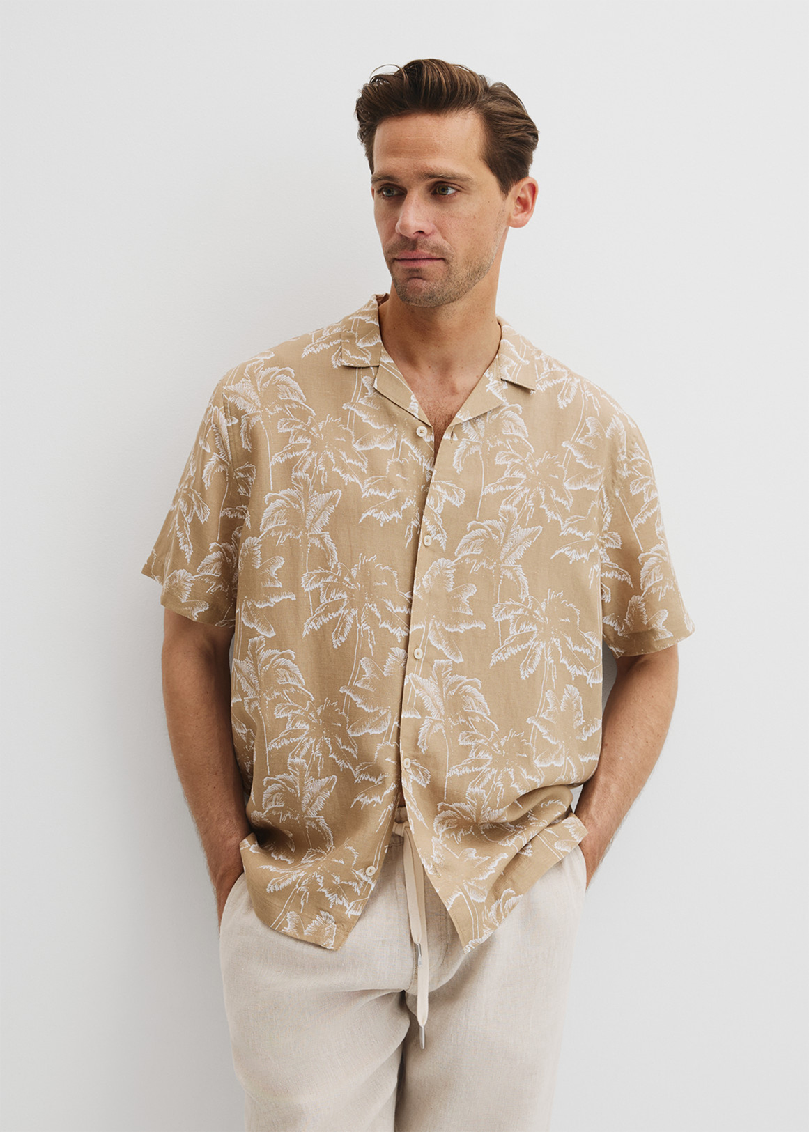Tencel Linen Palm Print Short Sleeve Shirt