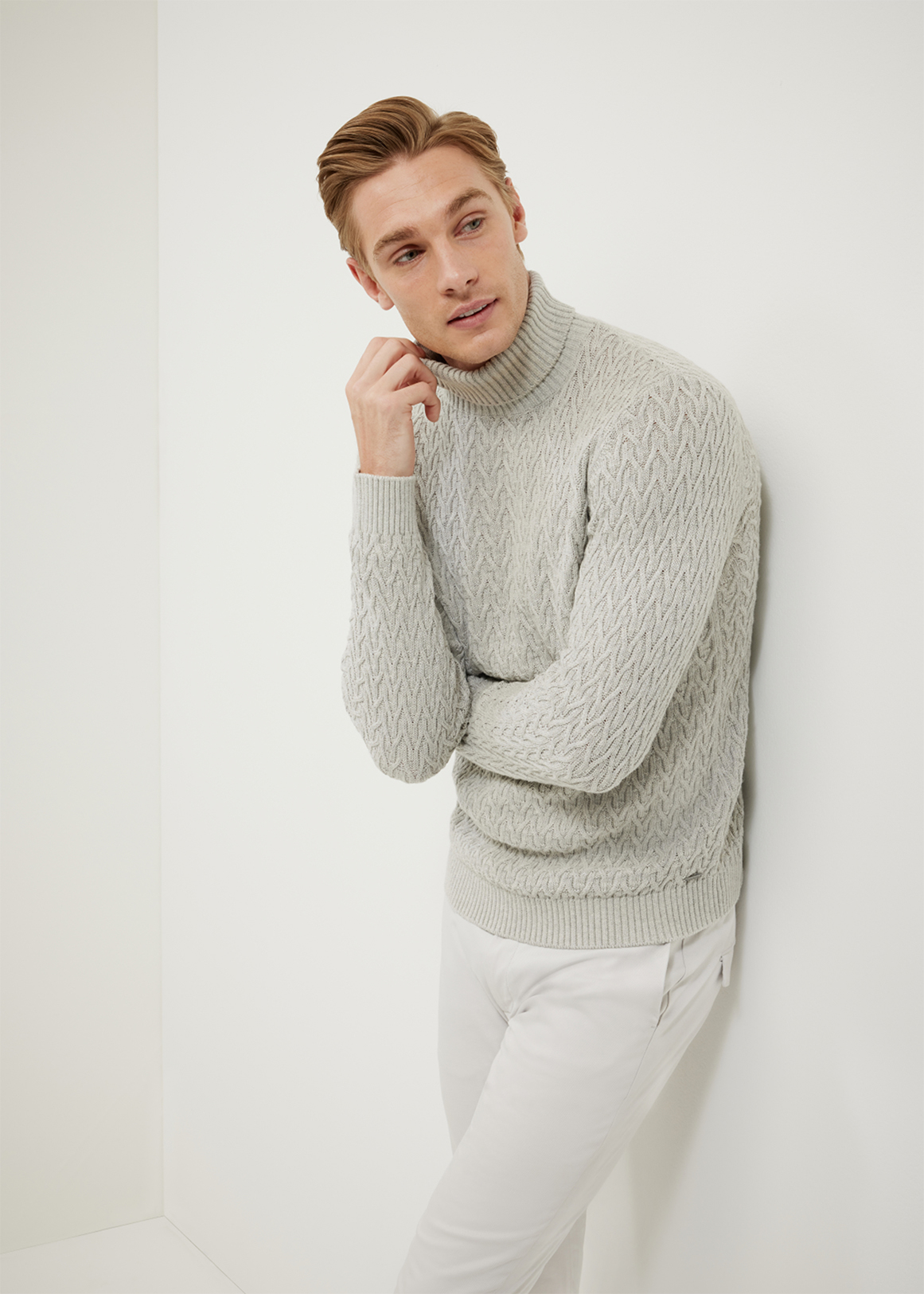 Textured Roll Neck Knit