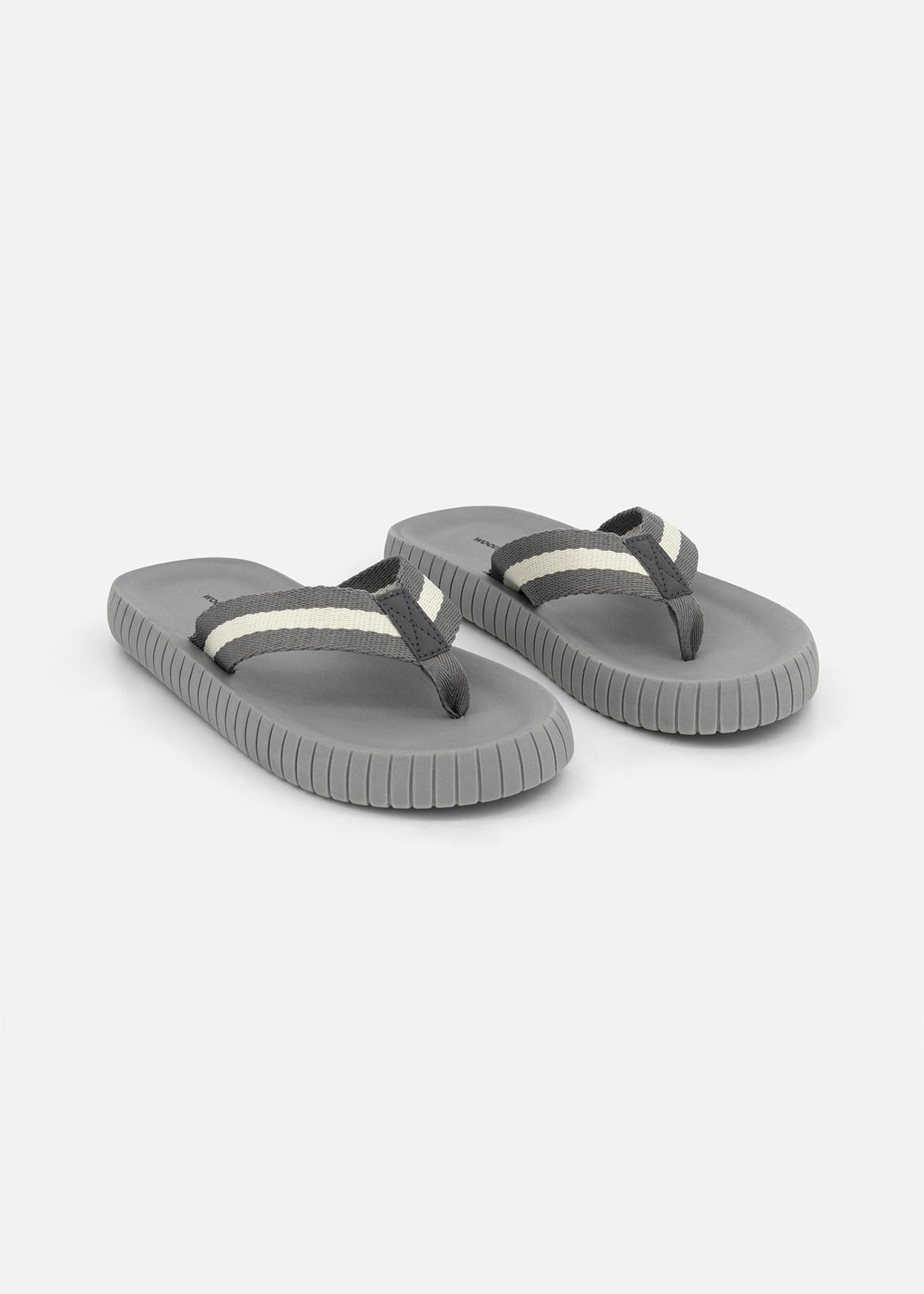 Textured Sole Pool Flip Flops