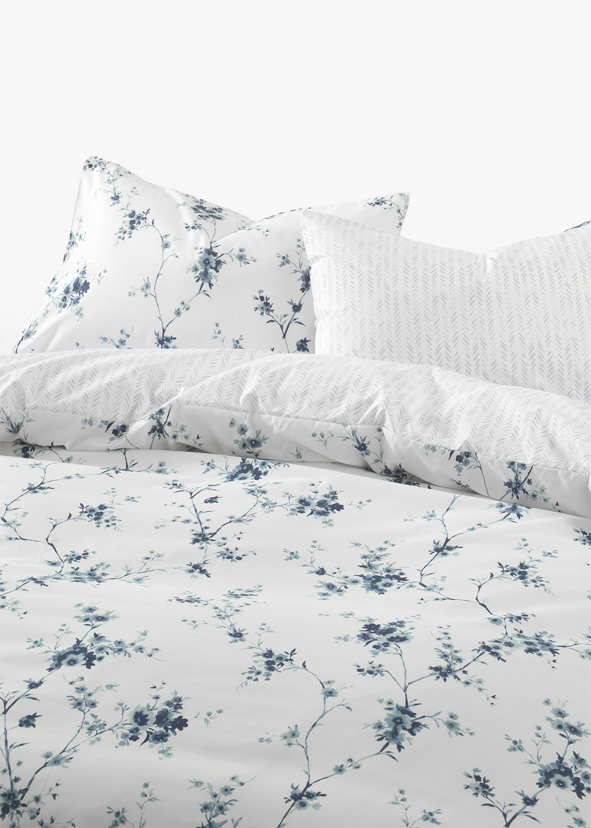Trailing Flowers Microfibre Duvet Cover Set