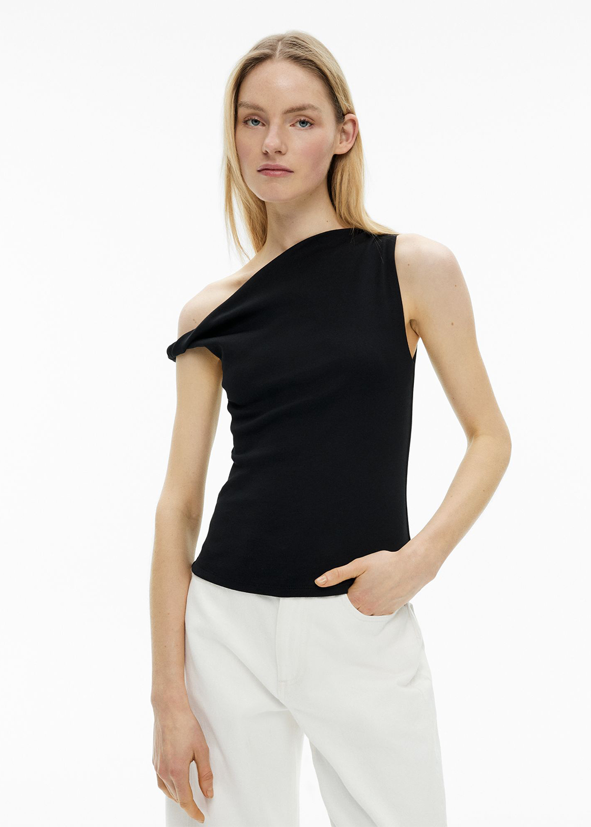 Twist Asymmetric Top