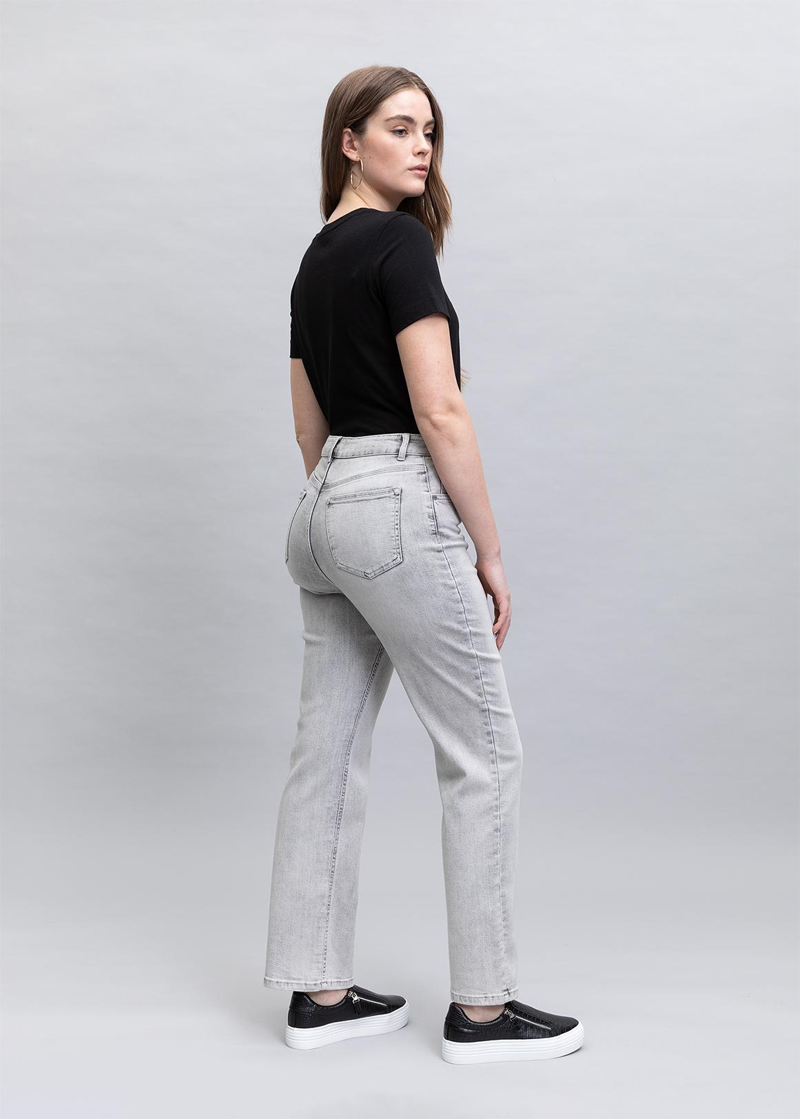 https://assets.woolworthsstatic.co.za/Ultra-High-Rise-Curvy-Straight-Leg-Jeans-LIGHT-GREY-506901294-back.jpg?V=lVpW&o=eyJidWNrZXQiOiJ3dy1vbmxpbmUtaW1hZ2UtcmVzaXplIiwia2V5IjoiaW1hZ2VzL2VsYXN0aWNlcmEvcHJvZHVjdHMvYWx0ZXJuYXRlLzIwMjMtMDYtMjkvNTA2OTAxMjk0X0xJR0hUR1JFWV9iYWNrLmpwZyJ9&q=75