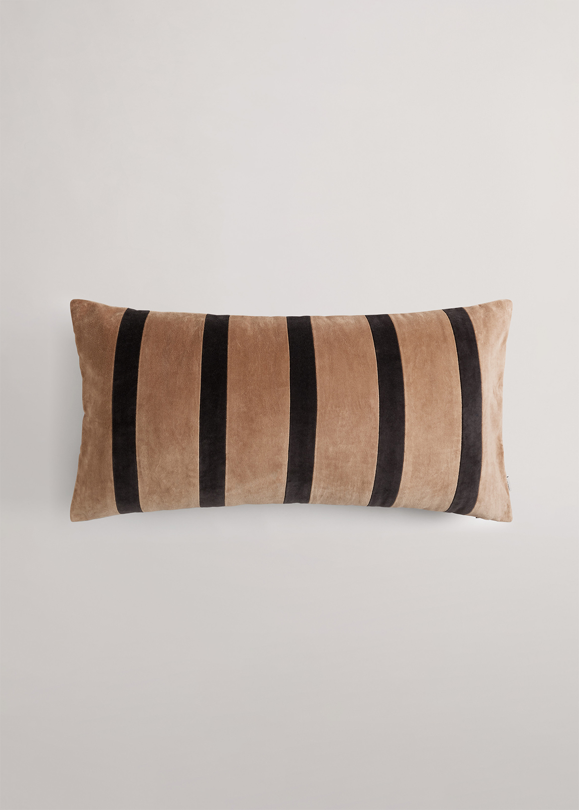 Vera Organically Grown Cotton 40x80 Cushion