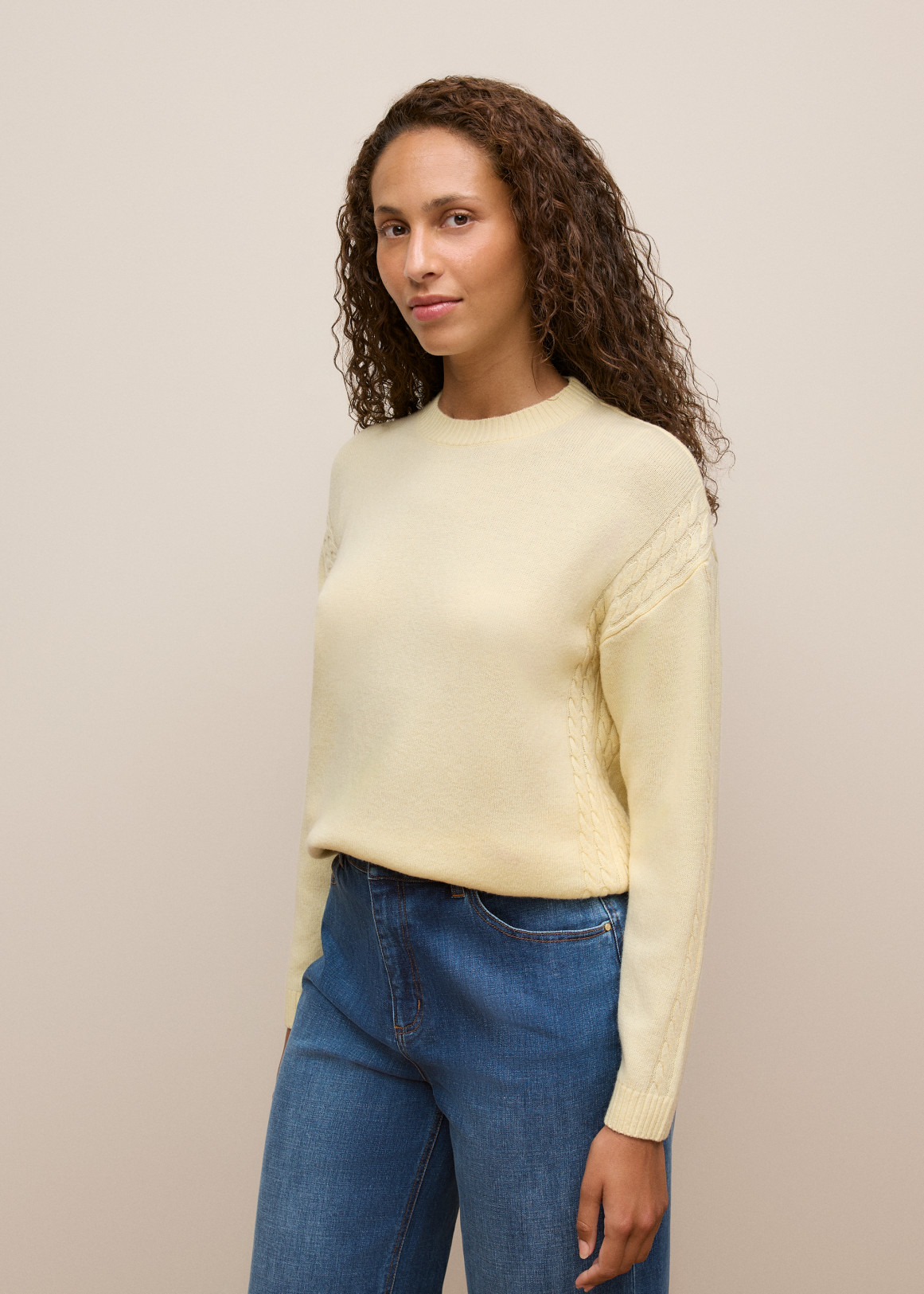 Wool Cashmere Cable Detail Crew