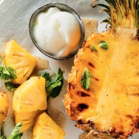 Roasted pineapples with ginger & yoghurt